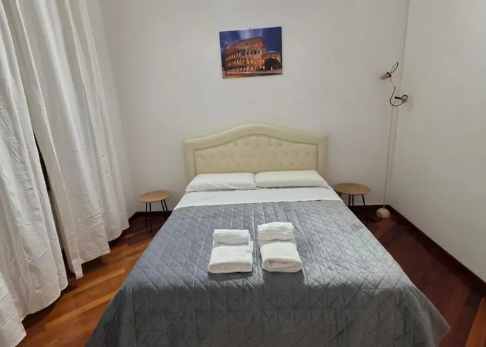 O Elisa Rome